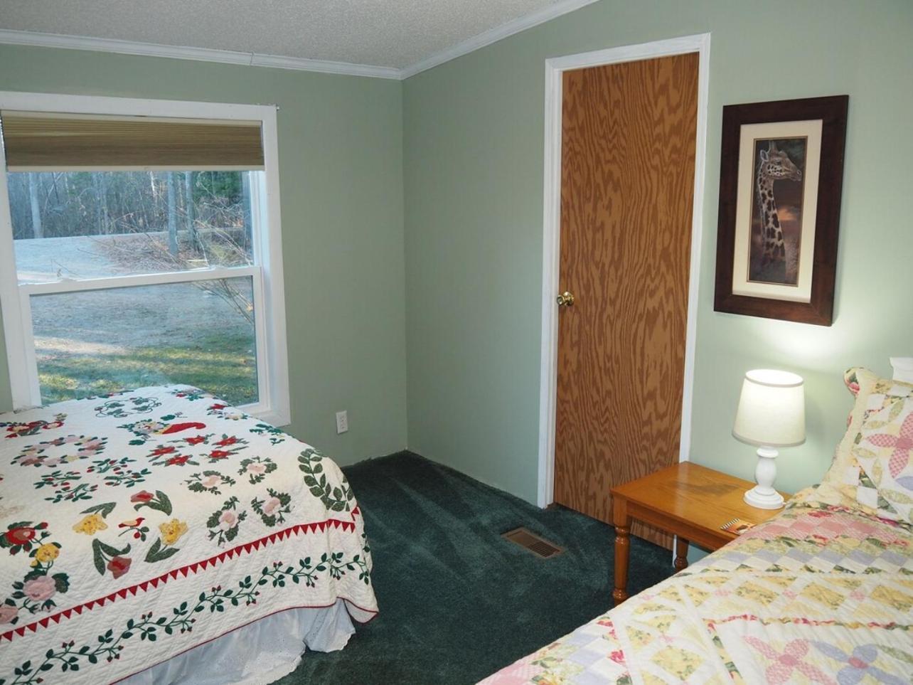 The Green Lake Getaway - Shared Lake Access! Interlochen Экстерьер фото